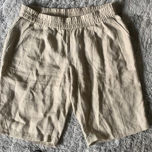 Eileen Fisher women’s 100 % organic linen shorts size M